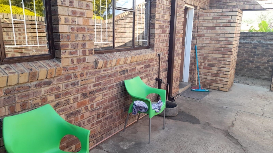 7 Bedroom Property for Sale in Bloemhof North West